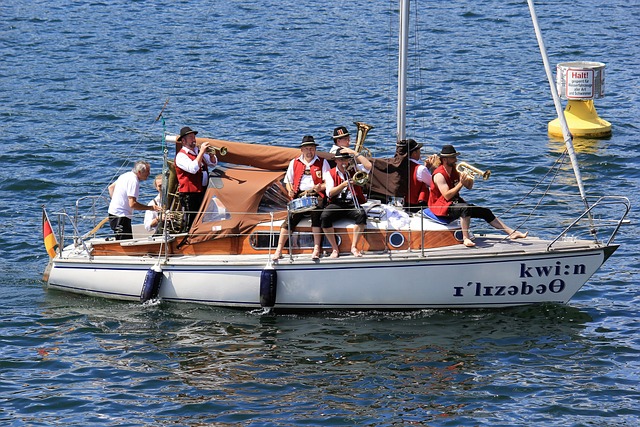 以其智慧和 以其智慧和